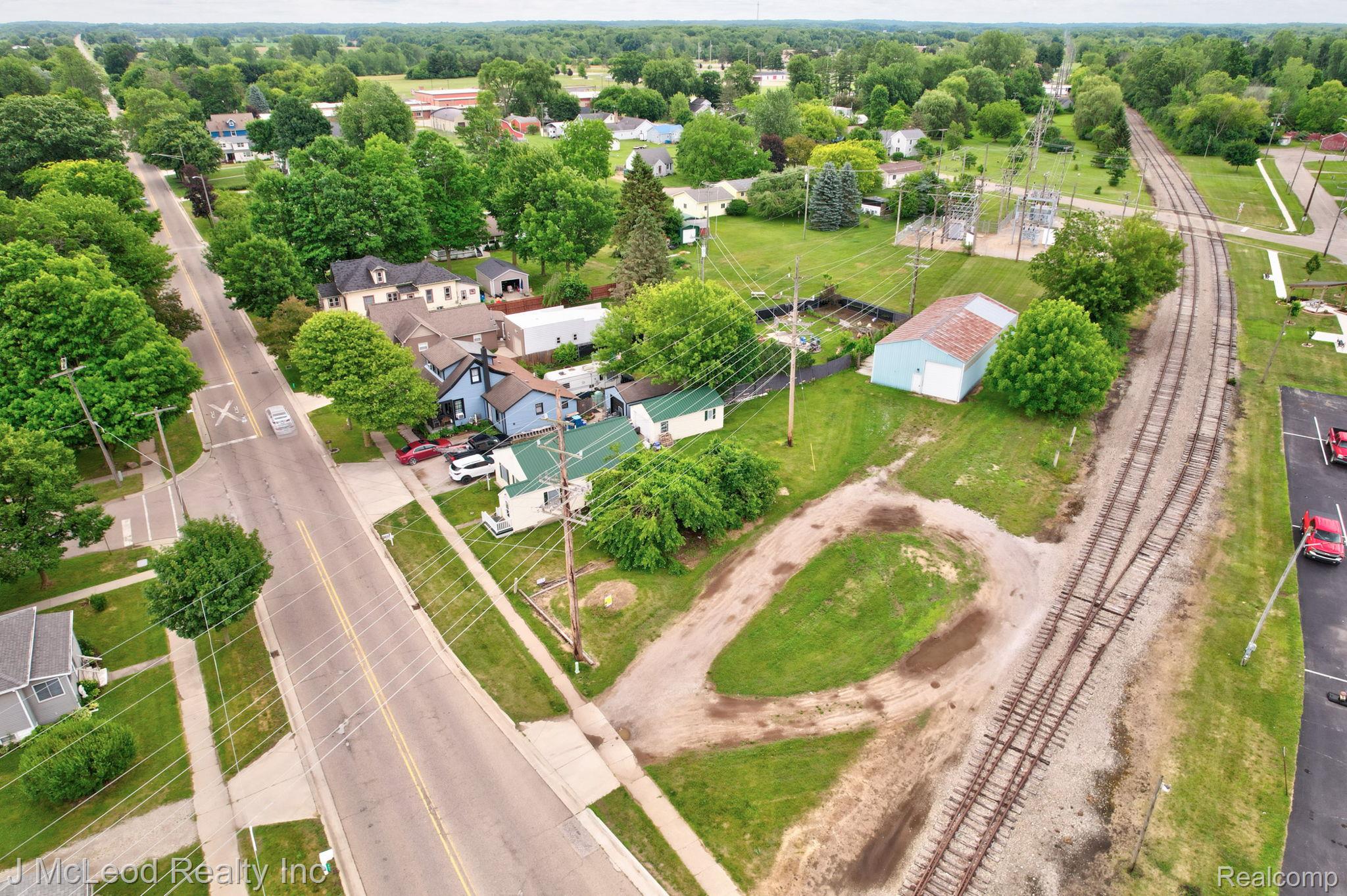 4714 Main Street Property Photo 4