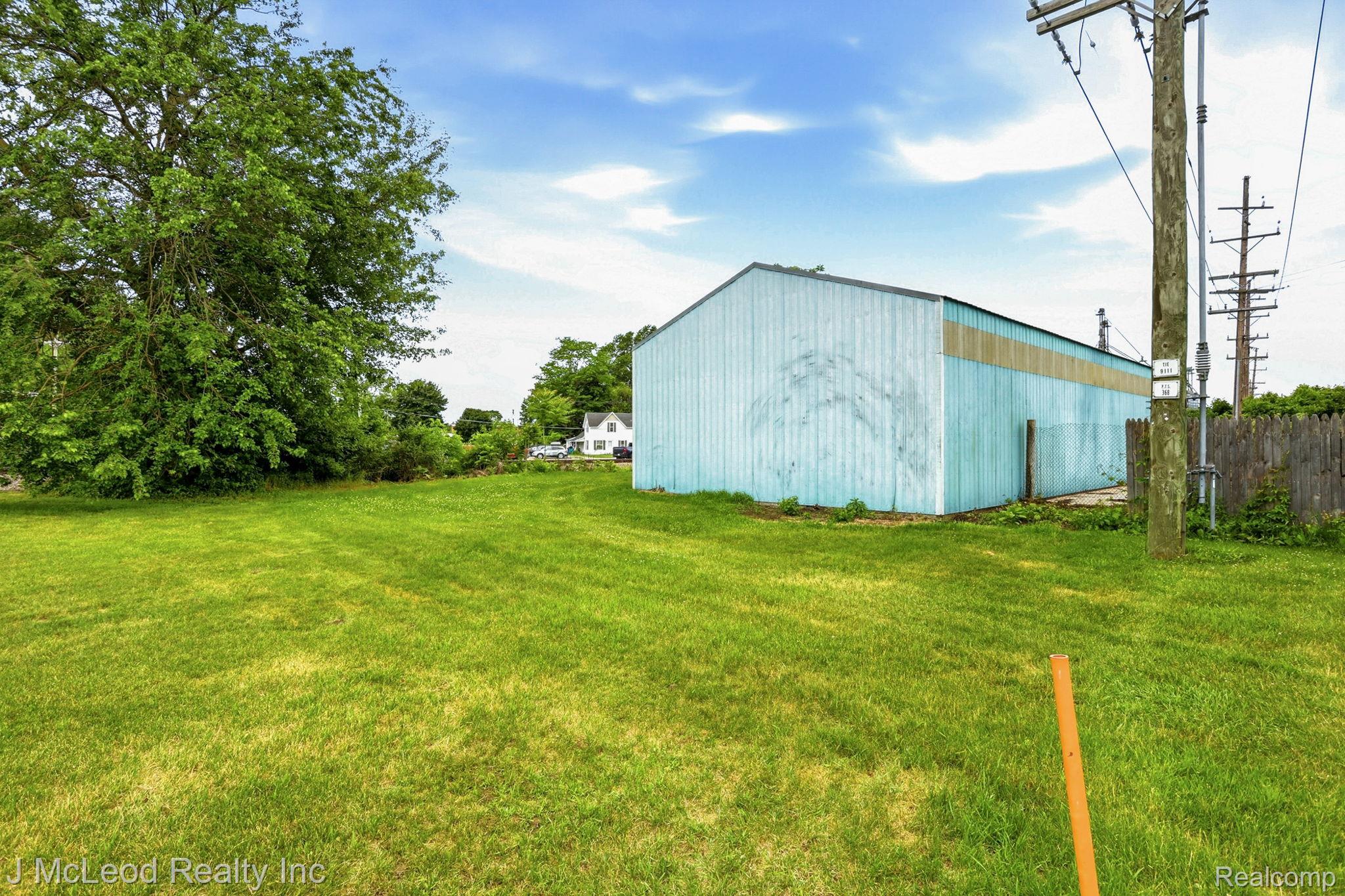 4714 Main Street Property Photo 16