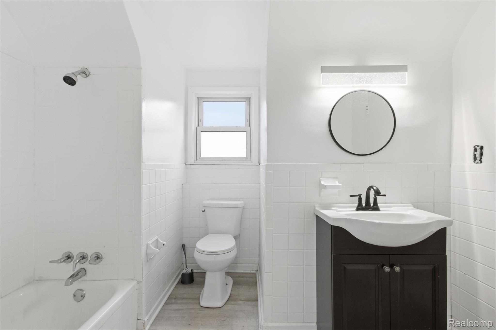 18690 Steel Street Property Photo 10