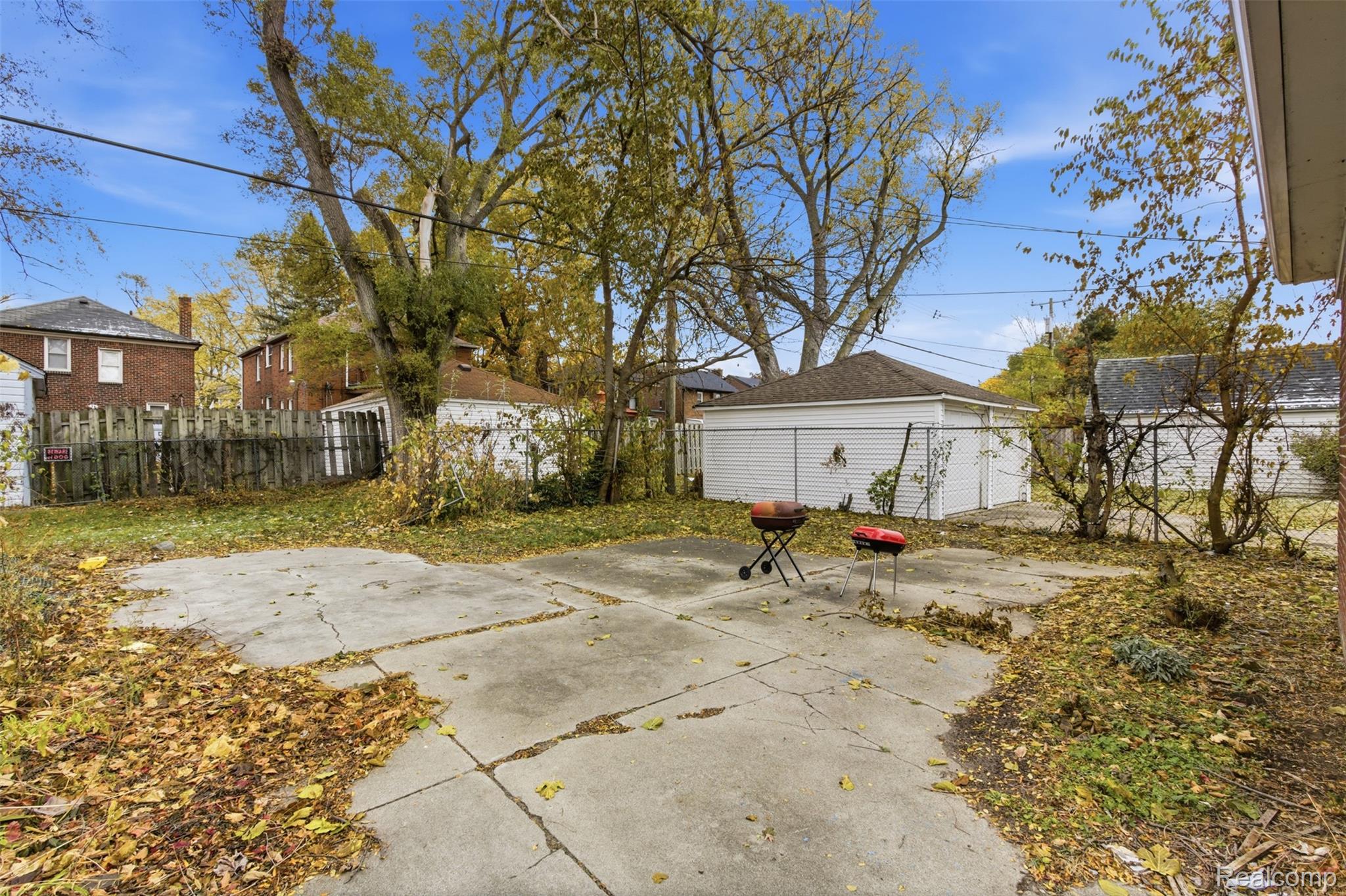 18690 Steel Street Property Photo 11