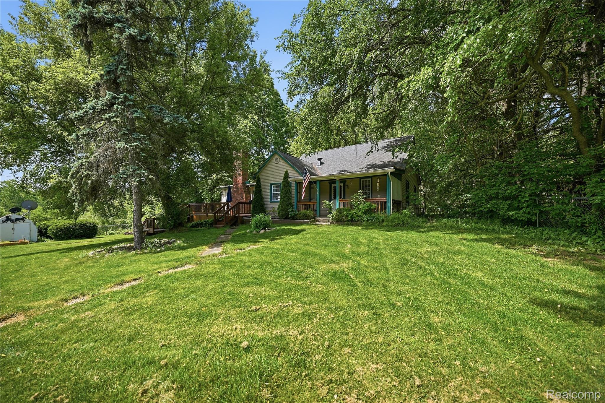 6790 Weyer Road Property Photo 1