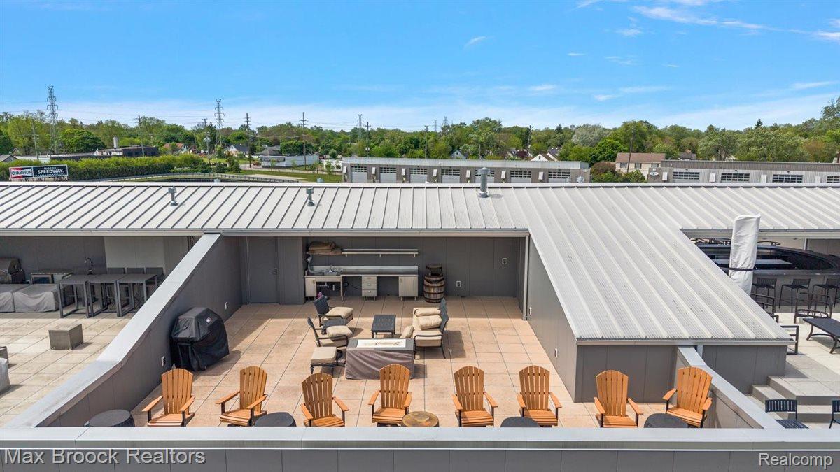 148 Pit Lane Property Photo 1