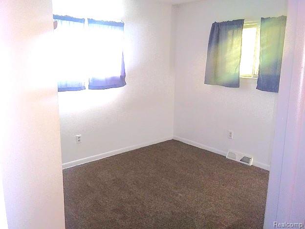 1050 W Mclean Avenue Property Photo 4