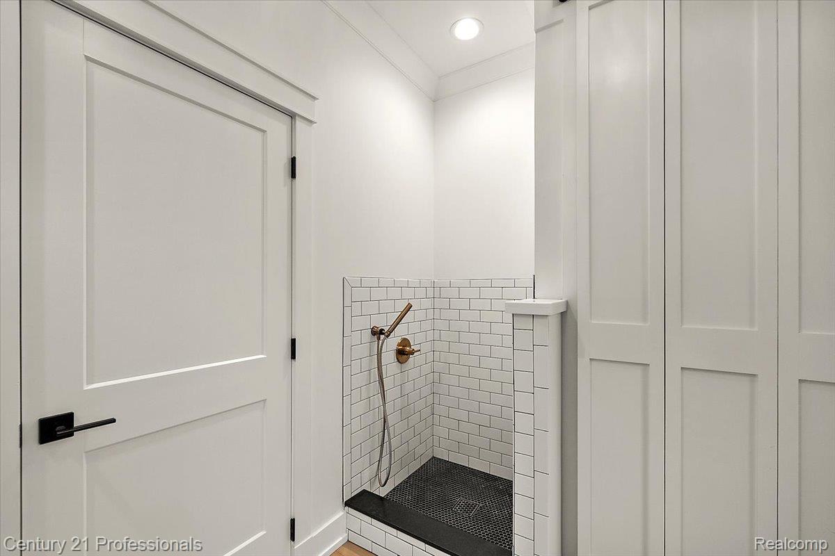 5340 Clarkston Property Photo 33