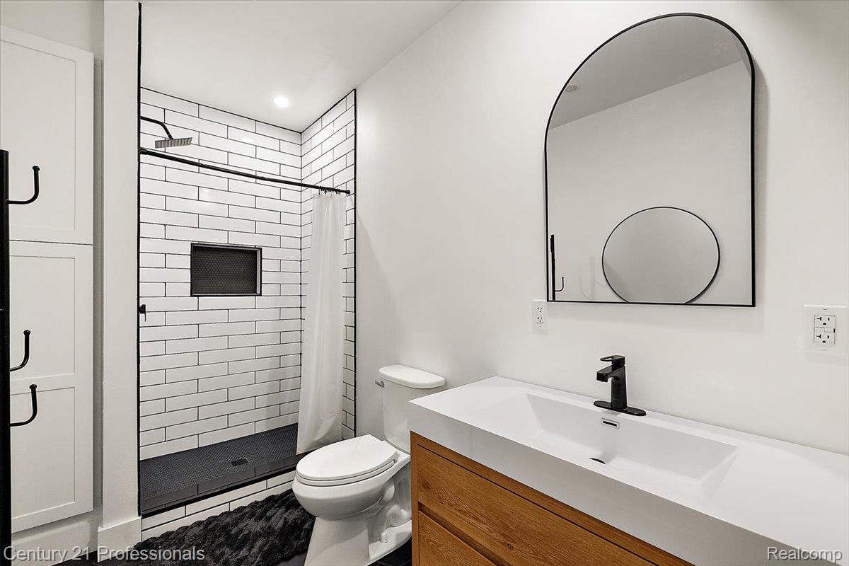 5340 Clarkston Property Photo 45