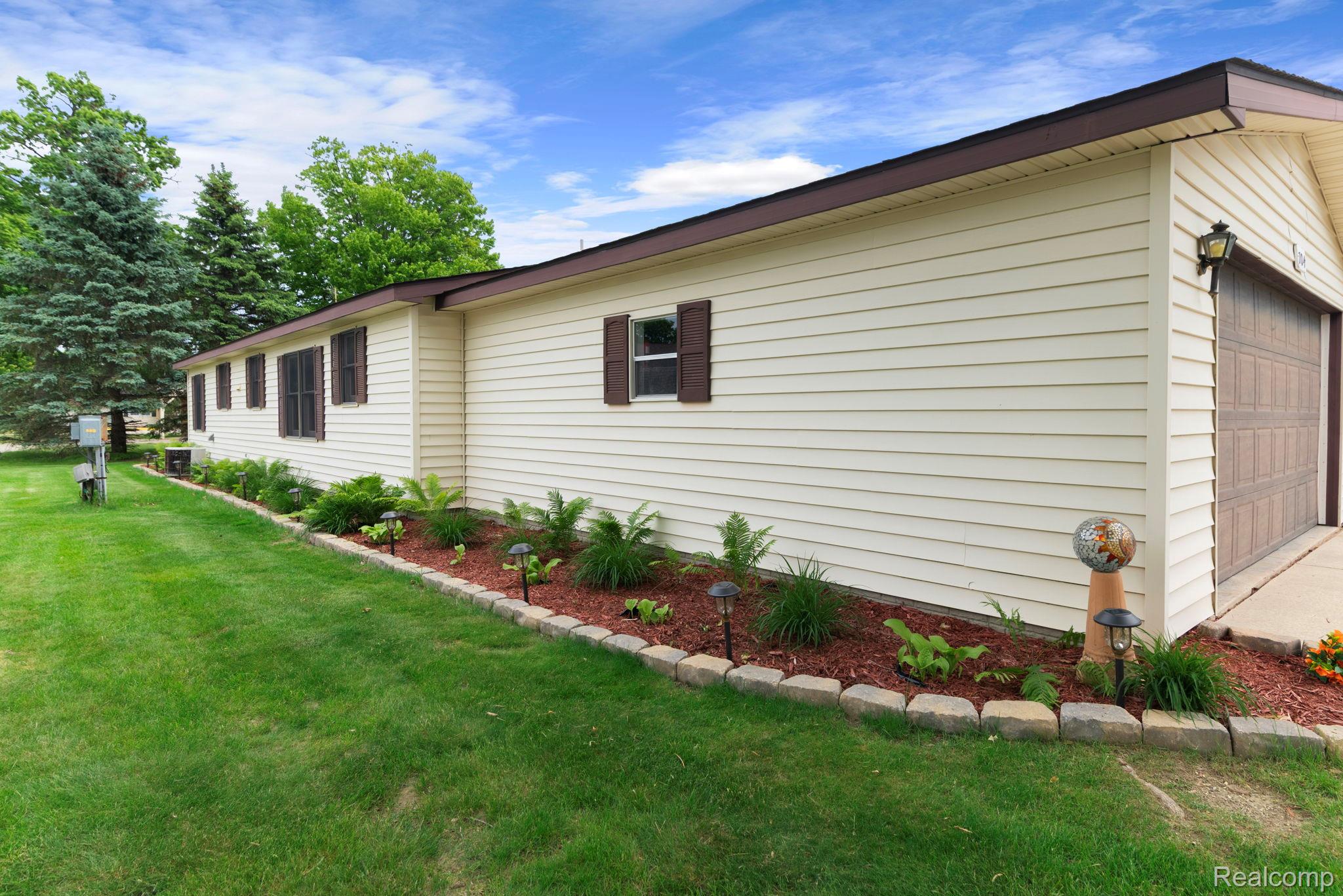 704 Webber Court Property Photo 4
