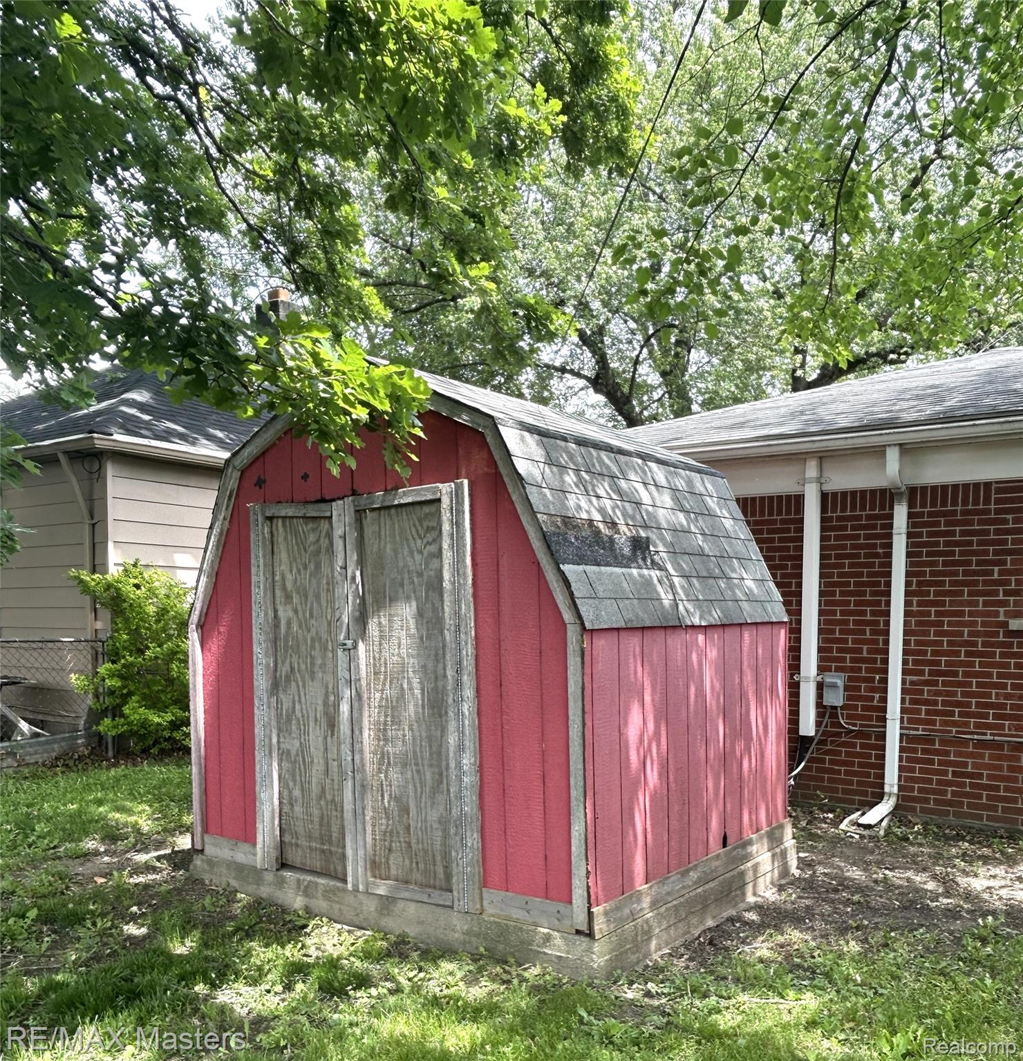 4210 Hazel Avenue Property Photo 16
