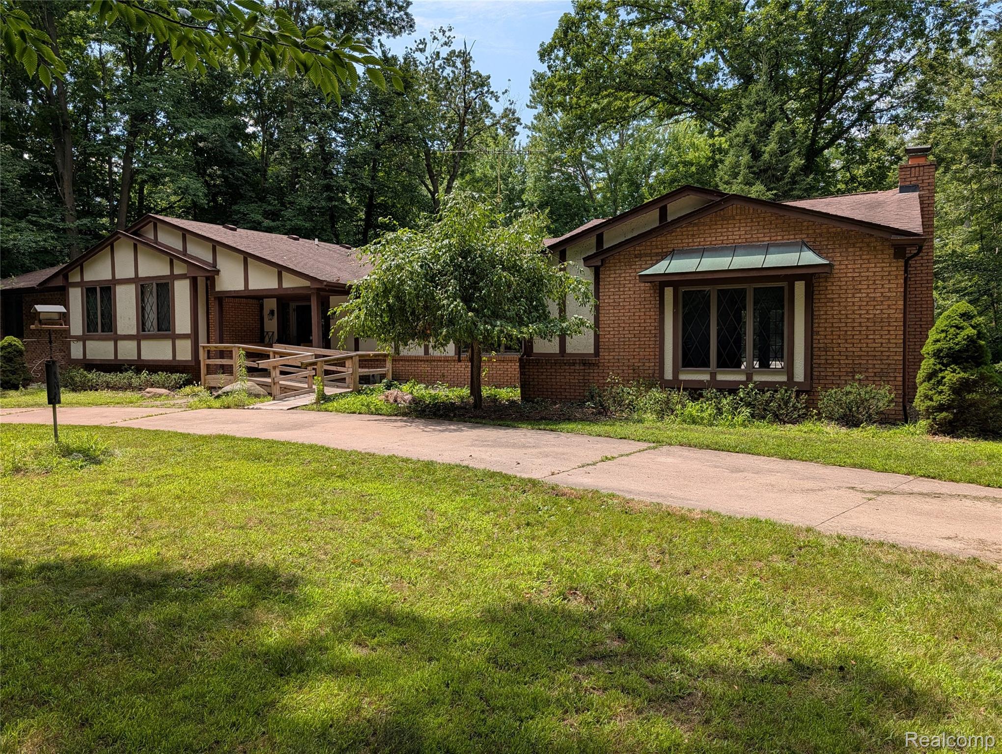 9345 Weber Road
