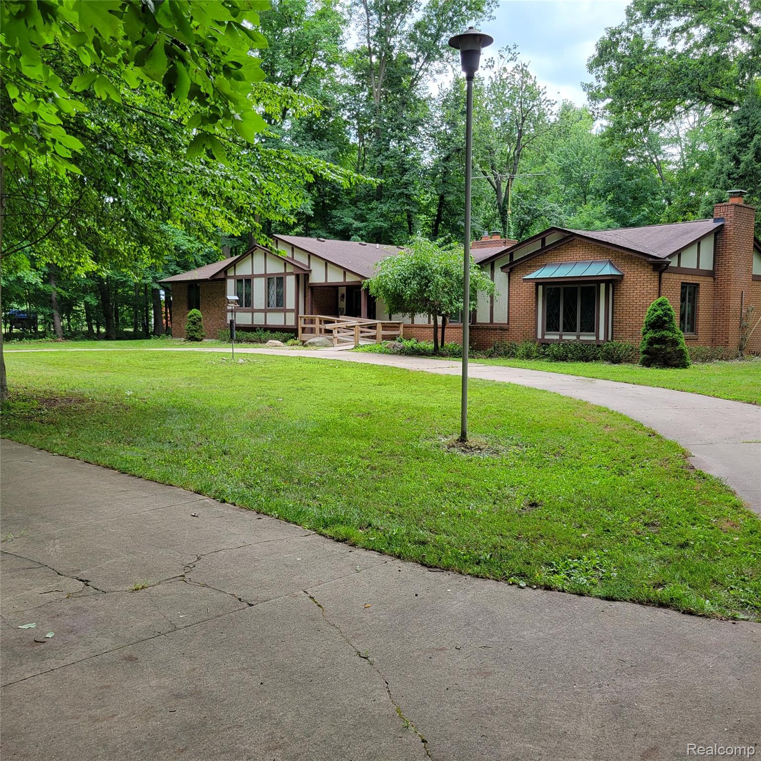 9345 Weber Road Property Photo 5