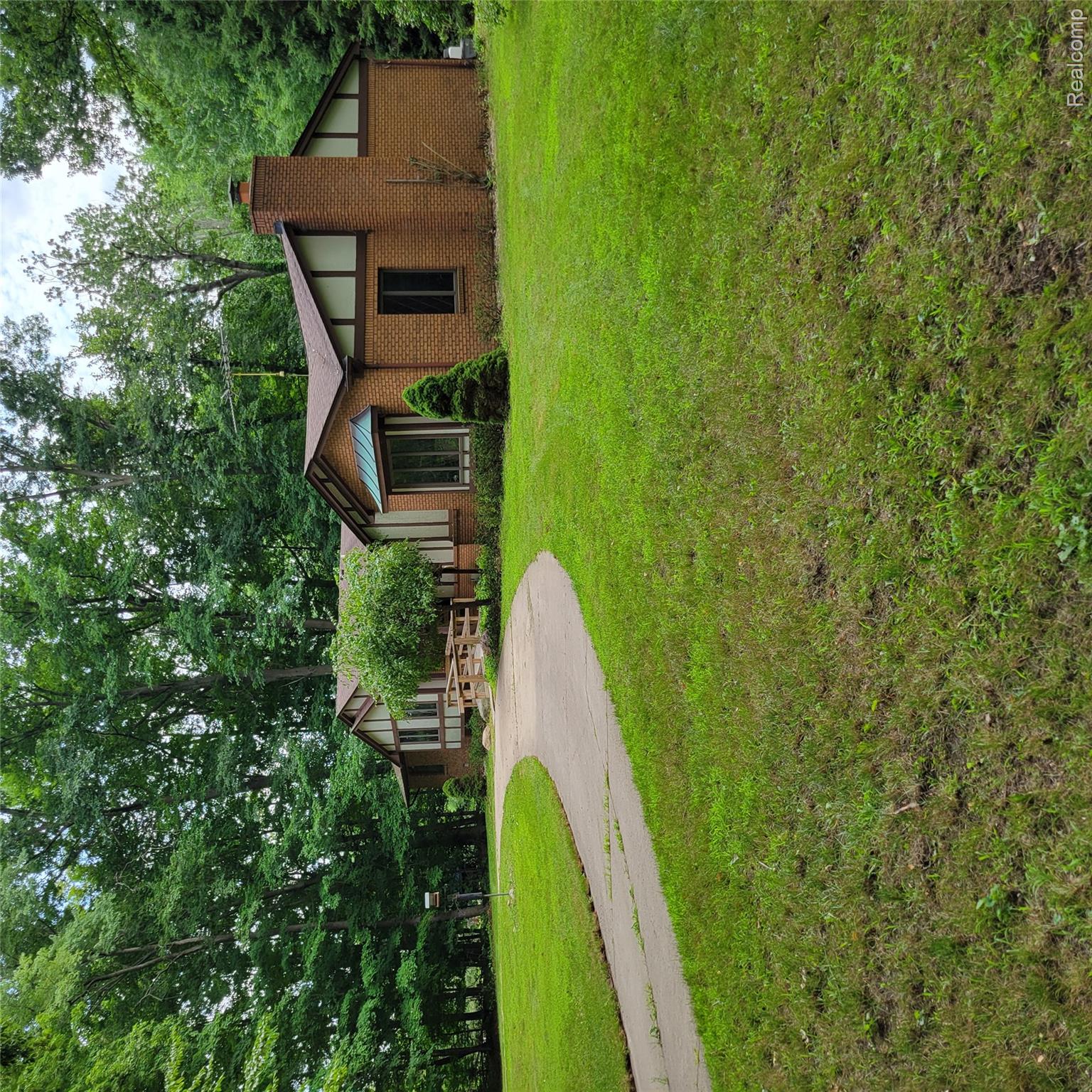 9345 Weber Road Property Photo 7