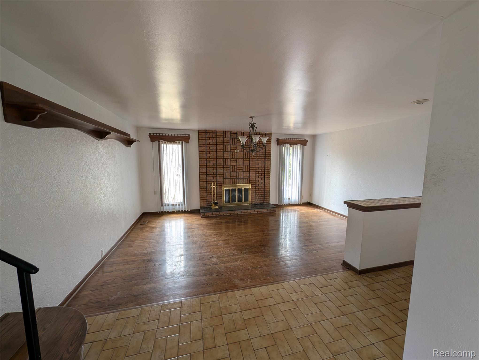 9345 Weber Road Property Photo 14