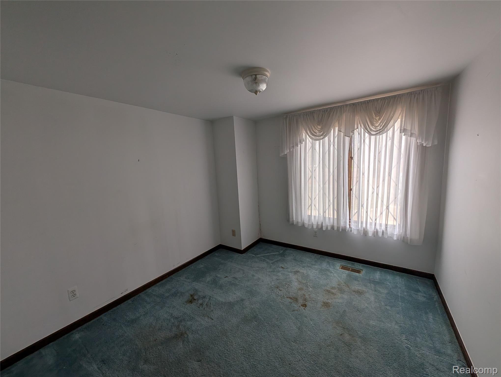9345 Weber Road Property Photo 19