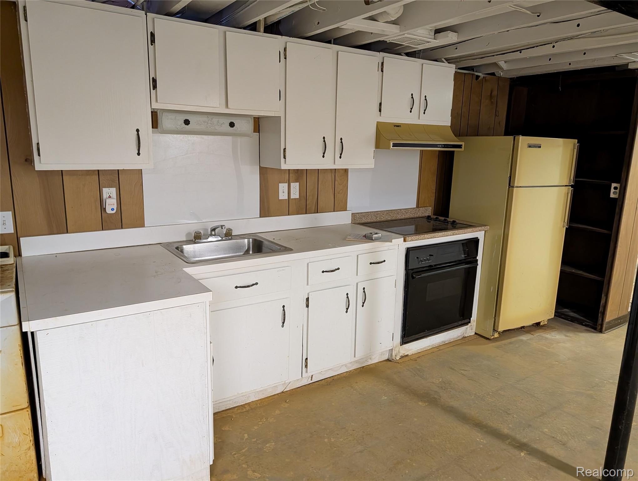 9345 Weber Road Property Photo 27