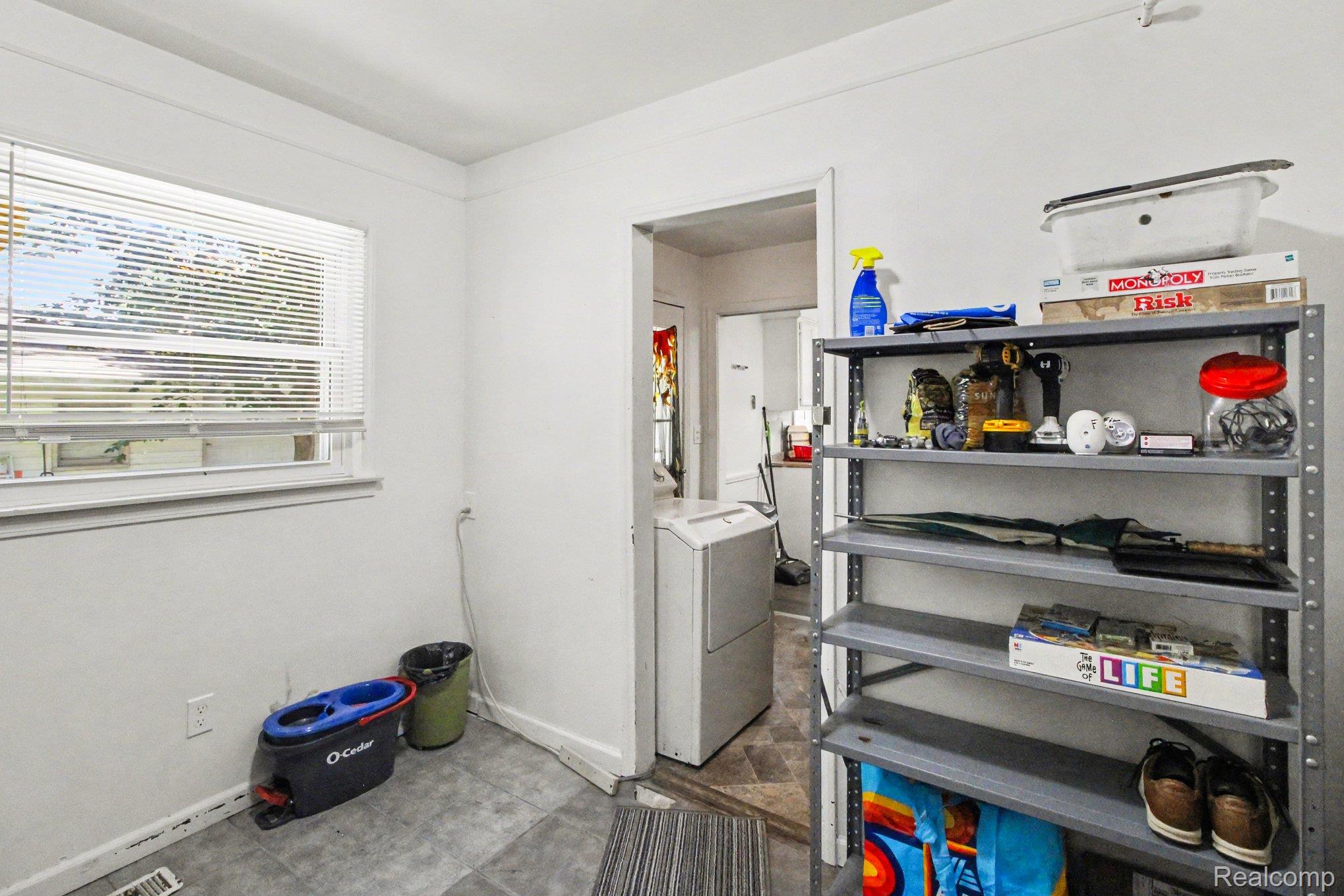 12072 Rockland Property Photo 14