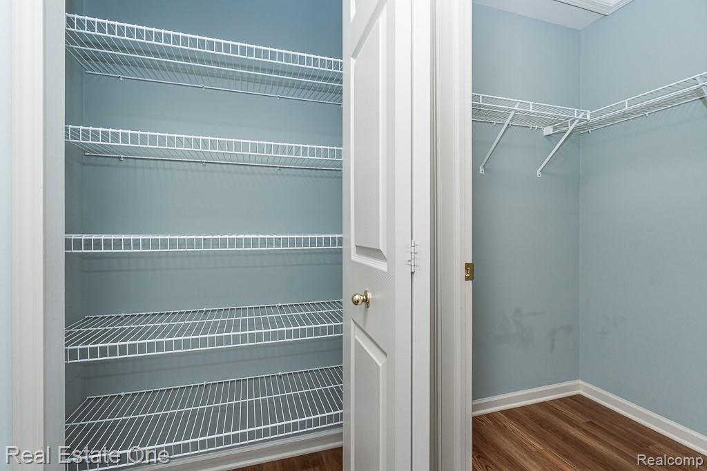 6963 Edgewater Drive Property Photo 15