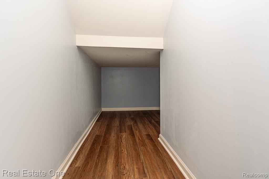 6963 Edgewater Drive Property Photo 23