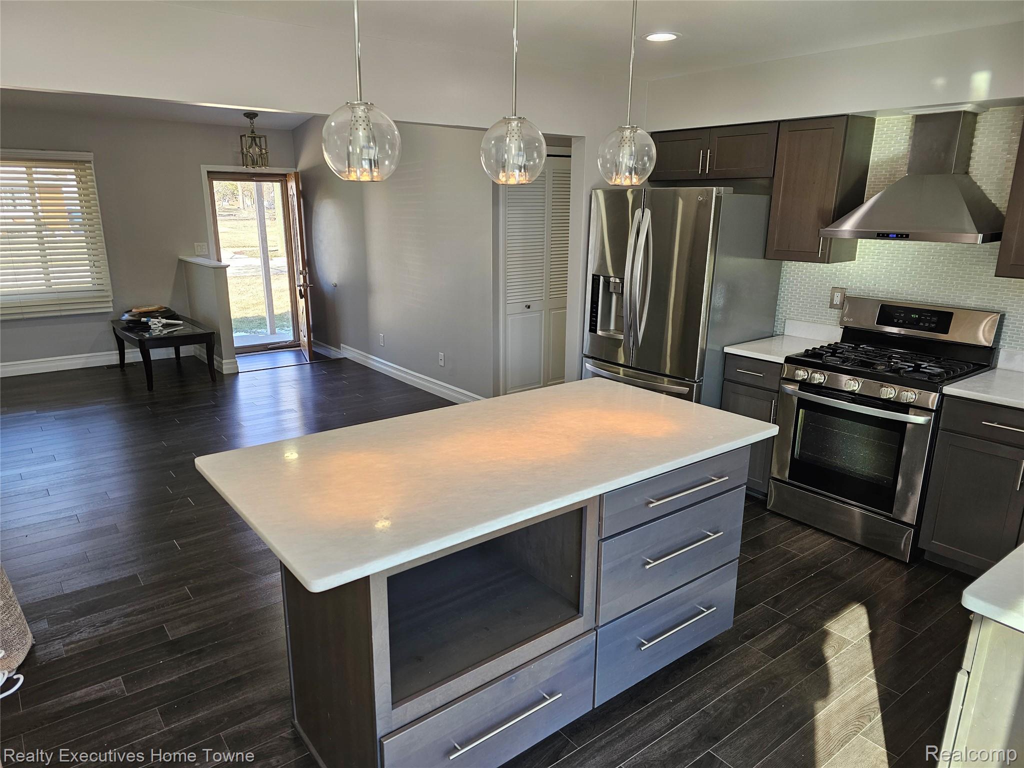 2458 Lindell Road Property Photo 6