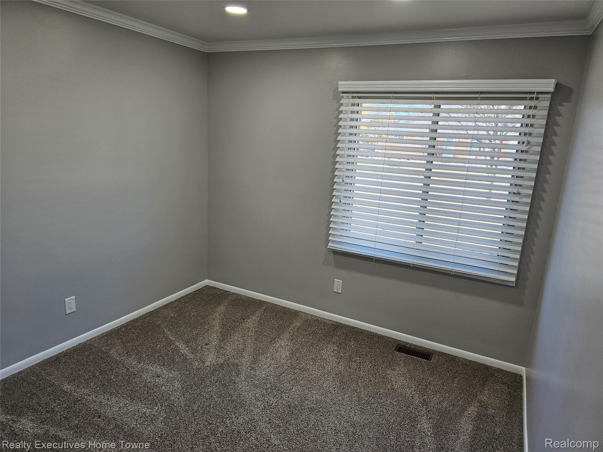 2458 Lindell Road Property Photo 9