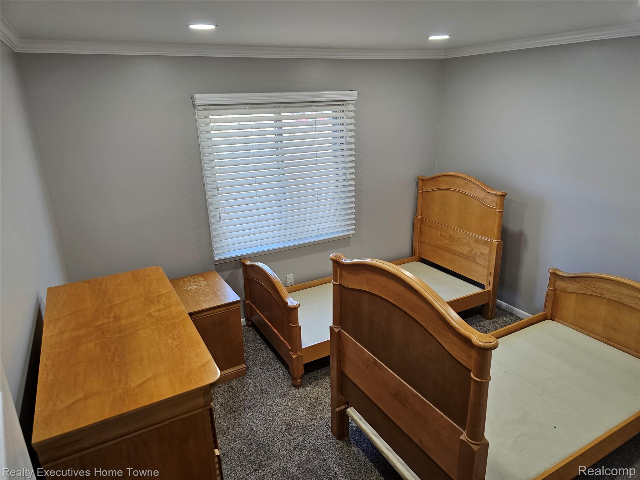 2458 Lindell Road Property Photo 10