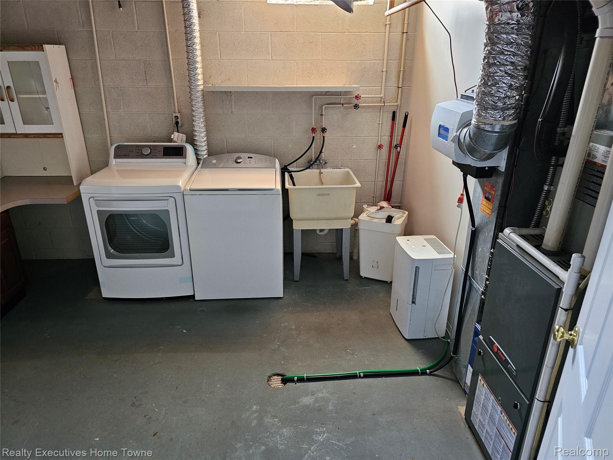 2458 Lindell Road Property Photo 14
