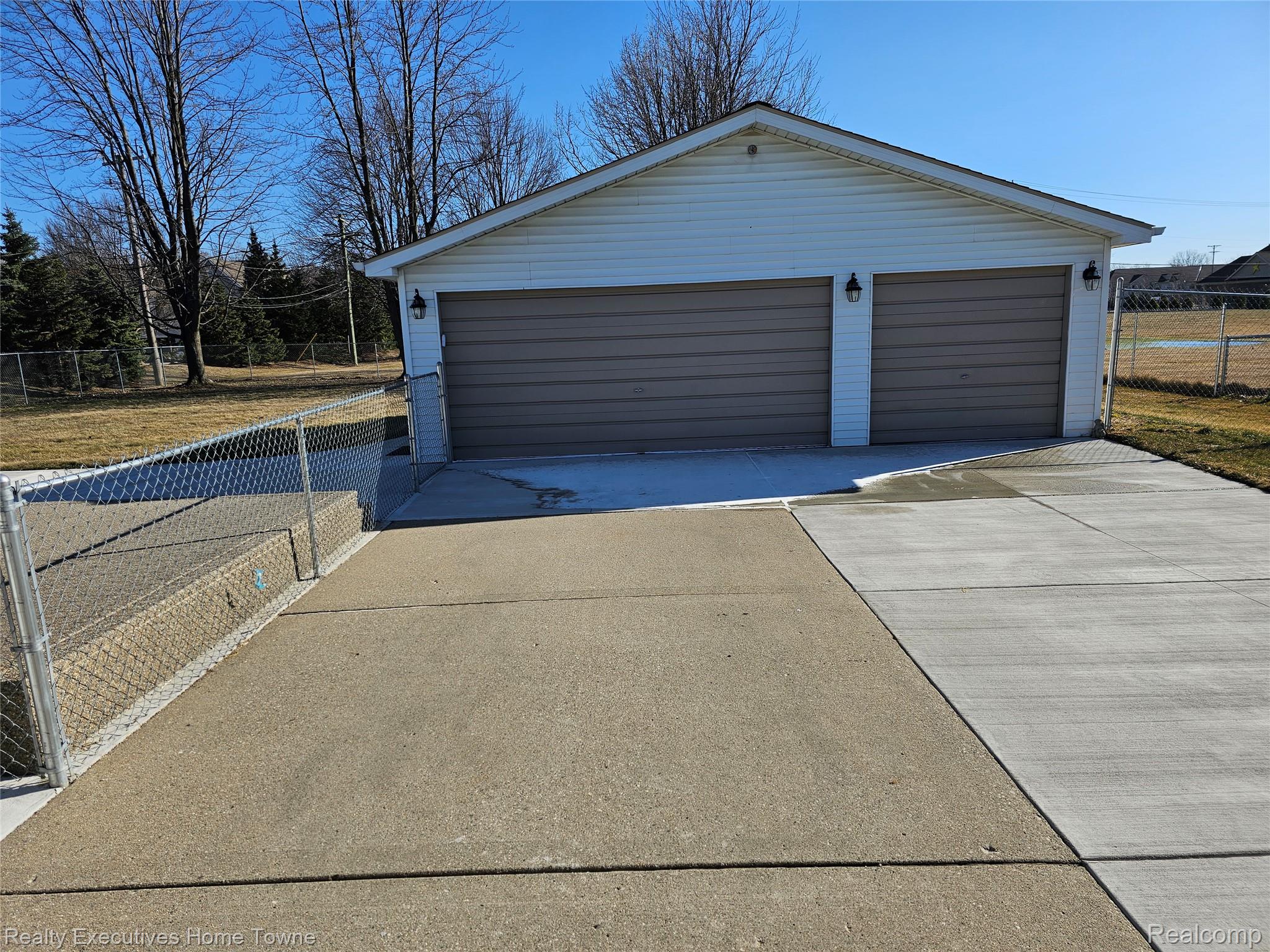 2458 Lindell Road Property Photo 16