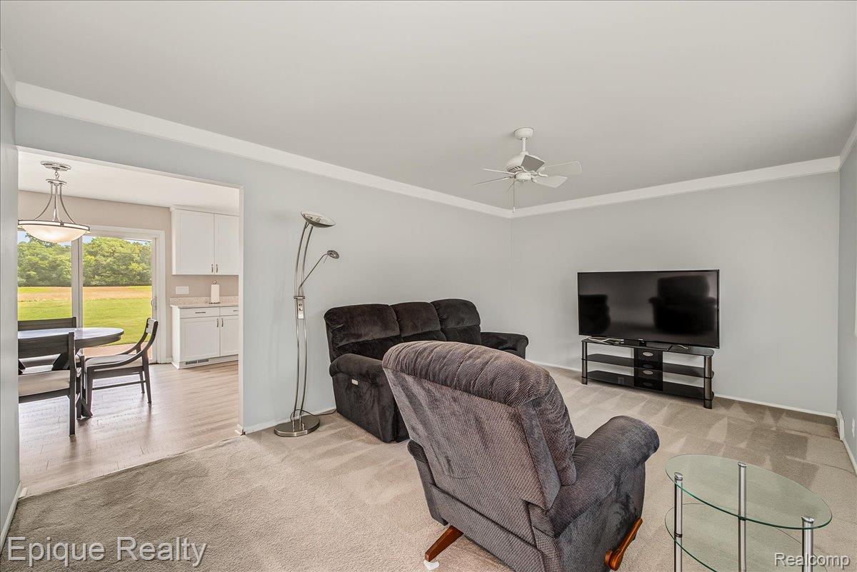 29749 Ailanthus Drive Property Photo 7