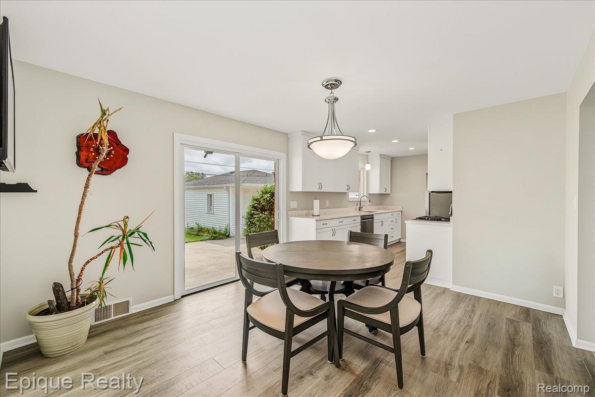 29749 Ailanthus Drive Property Photo 8