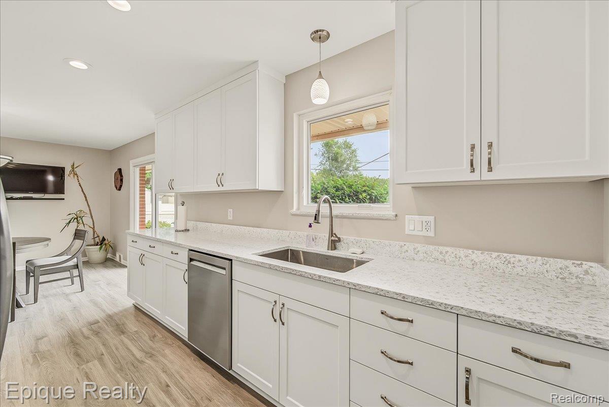 29749 Ailanthus Drive Property Photo 11