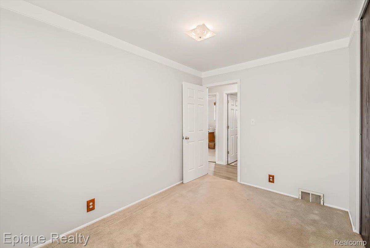 29749 Ailanthus Drive Property Photo 16