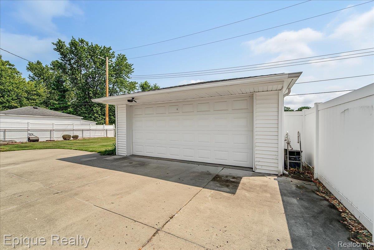 29749 Ailanthus Drive Property Photo 32
