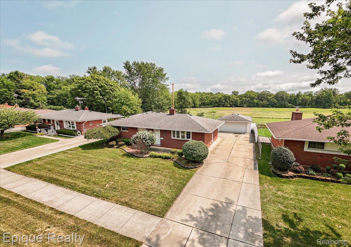 29749 Ailanthus Drive Property Photo 41
