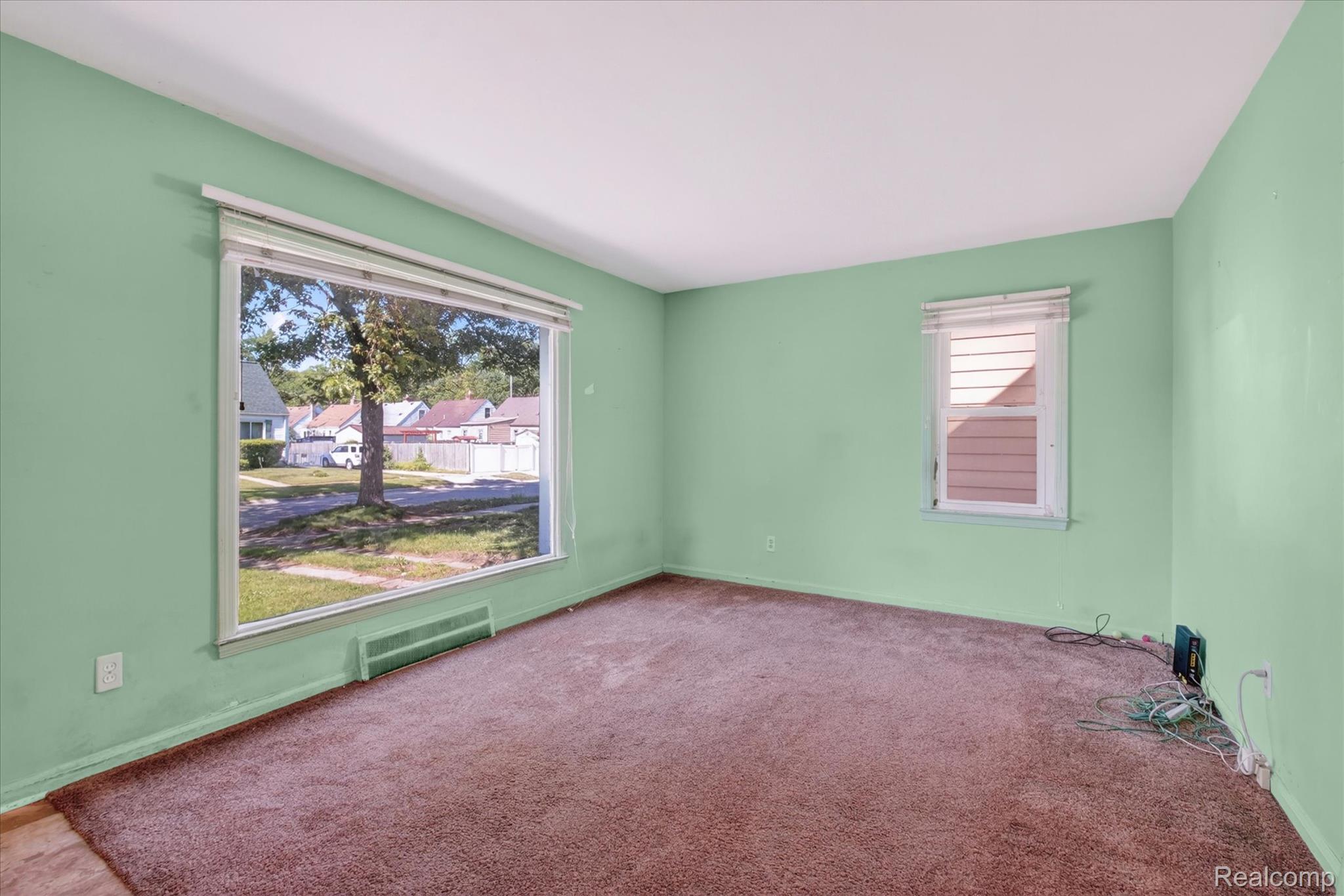 33953 Glover Street Property Photo 7