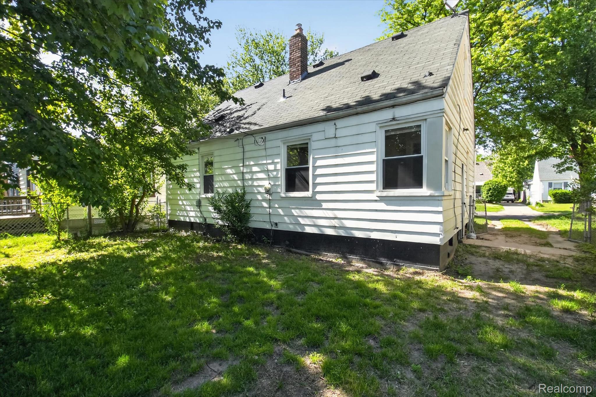 33953 Glover Street Property Photo 37