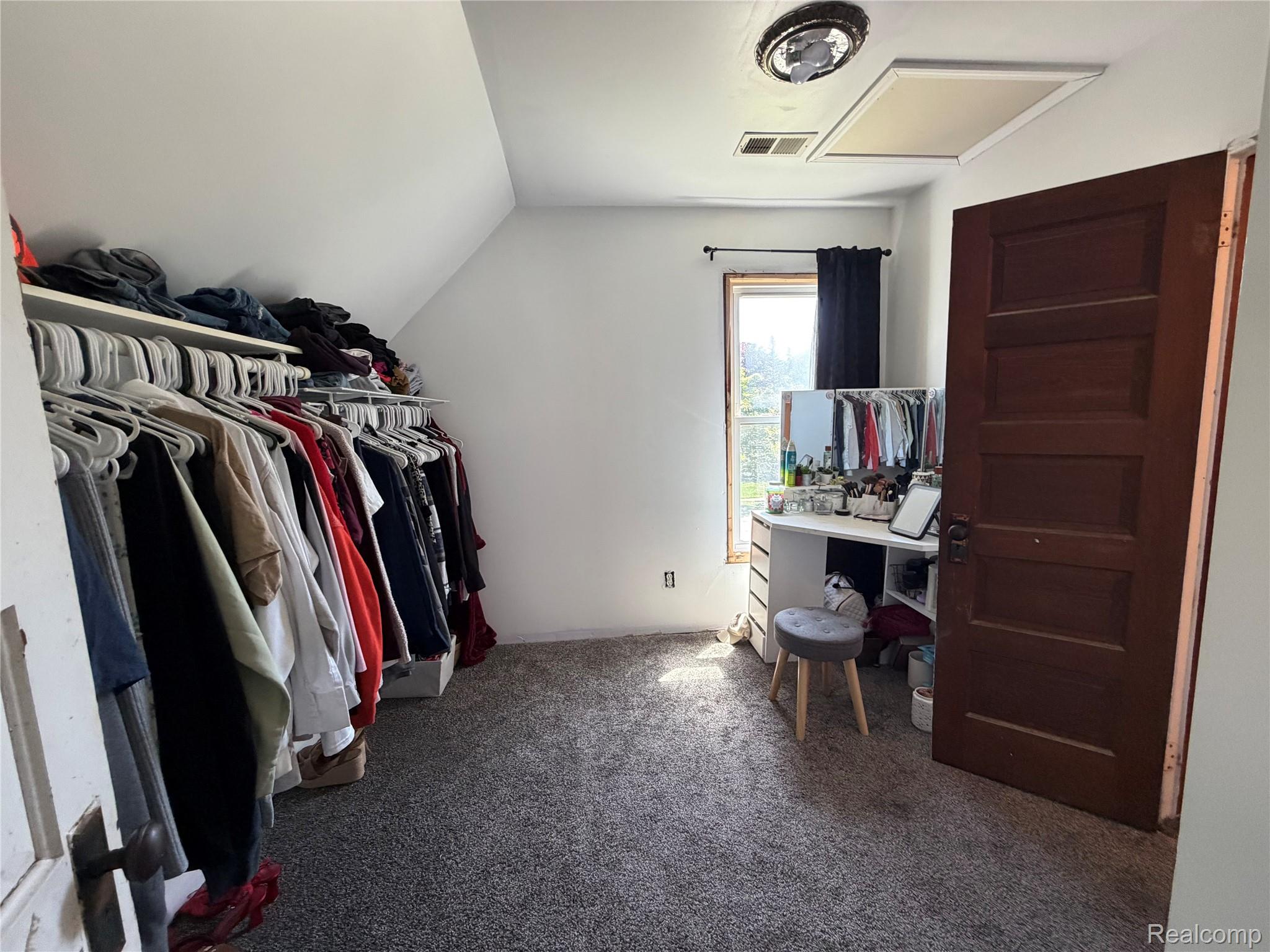 208 E Mill Street Property Photo 18