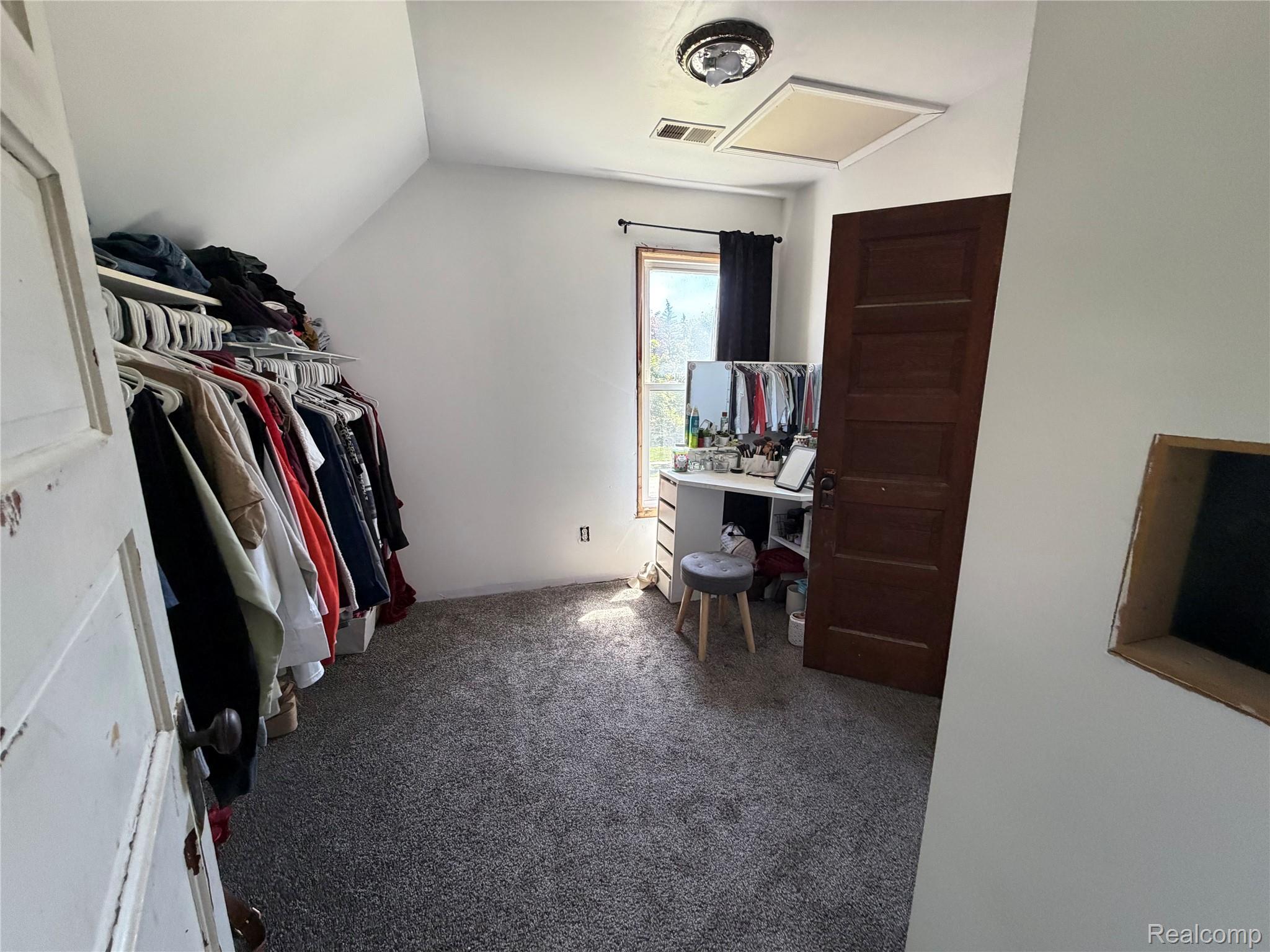 208 E Mill Street Property Photo 20