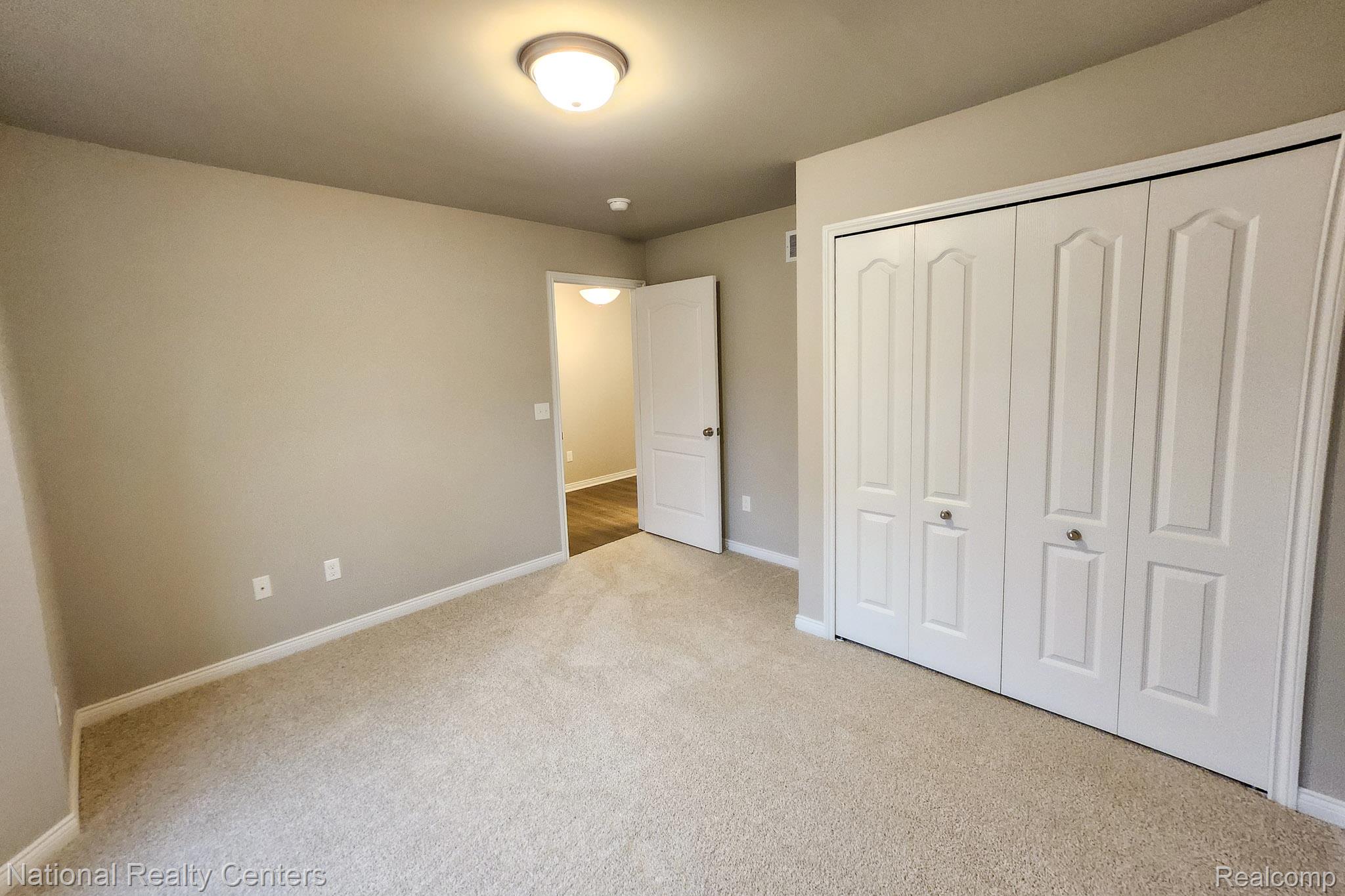 305 Devonshire Drive 8 Property Photo 27