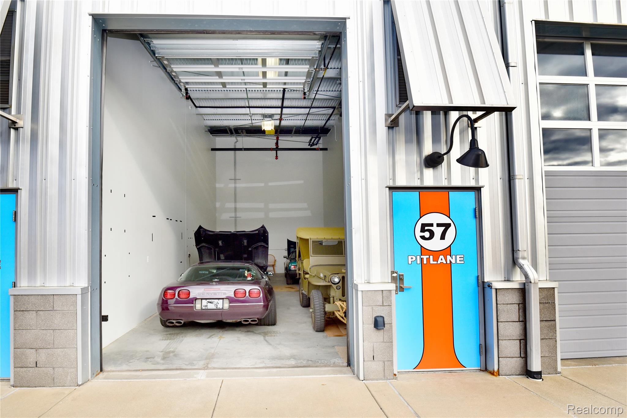57 Pit Lane Property Photo 6