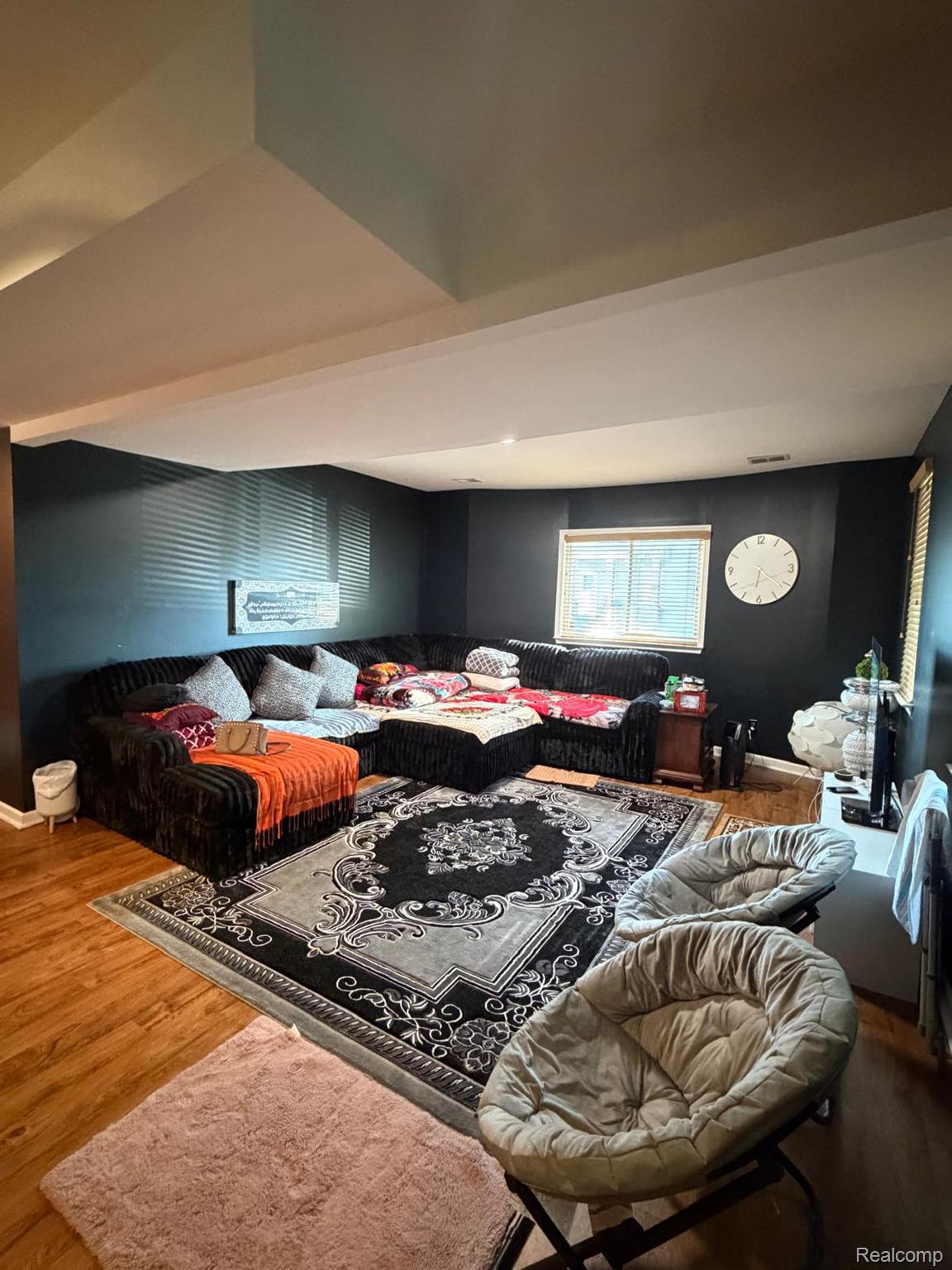 3304 Comstock Street Property Photo 2