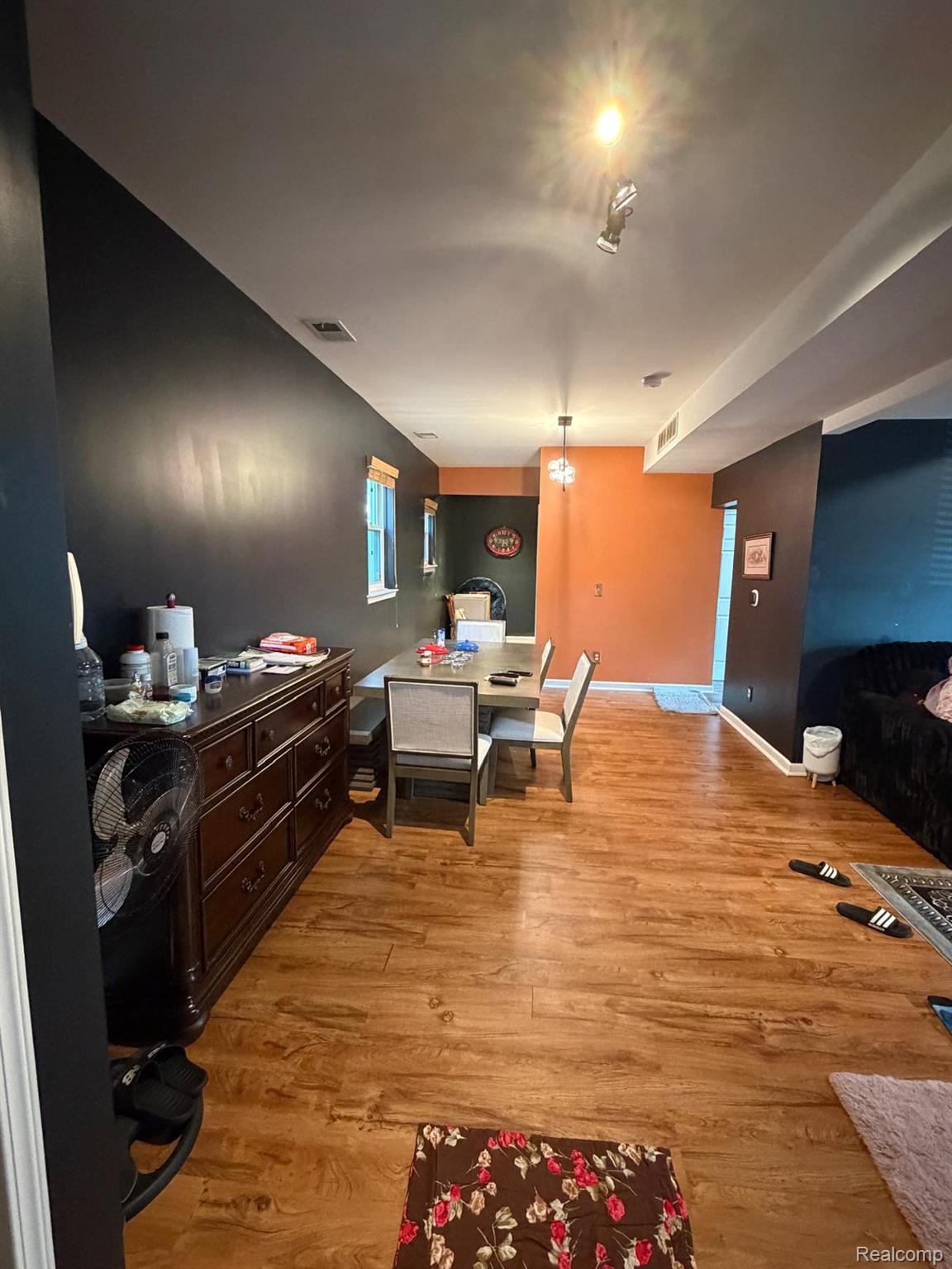 3304 Comstock Street Property Photo 3