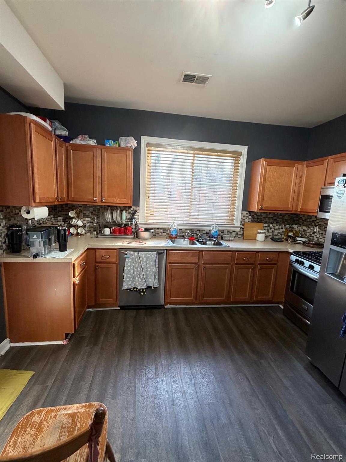 3304 Comstock Street Property Photo 4