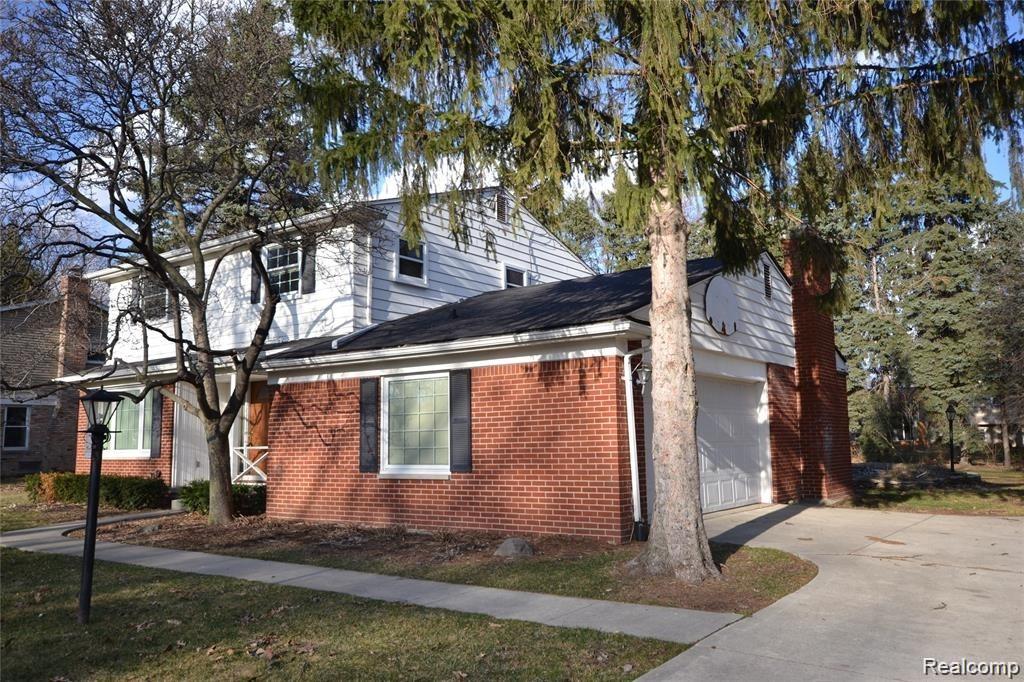 1707 Fox River Drive Property Photo 2