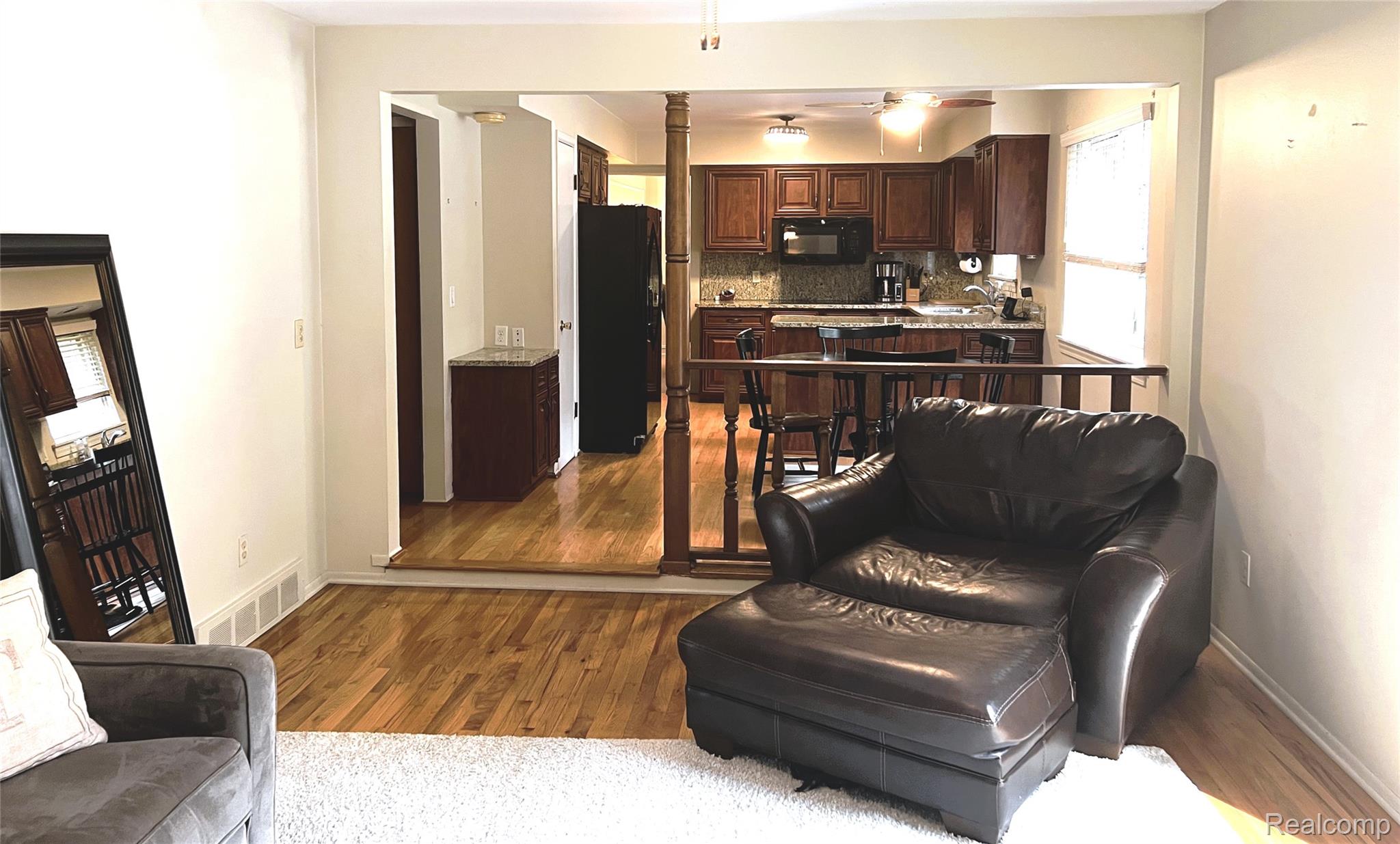 1707 Fox River Drive Property Photo 10