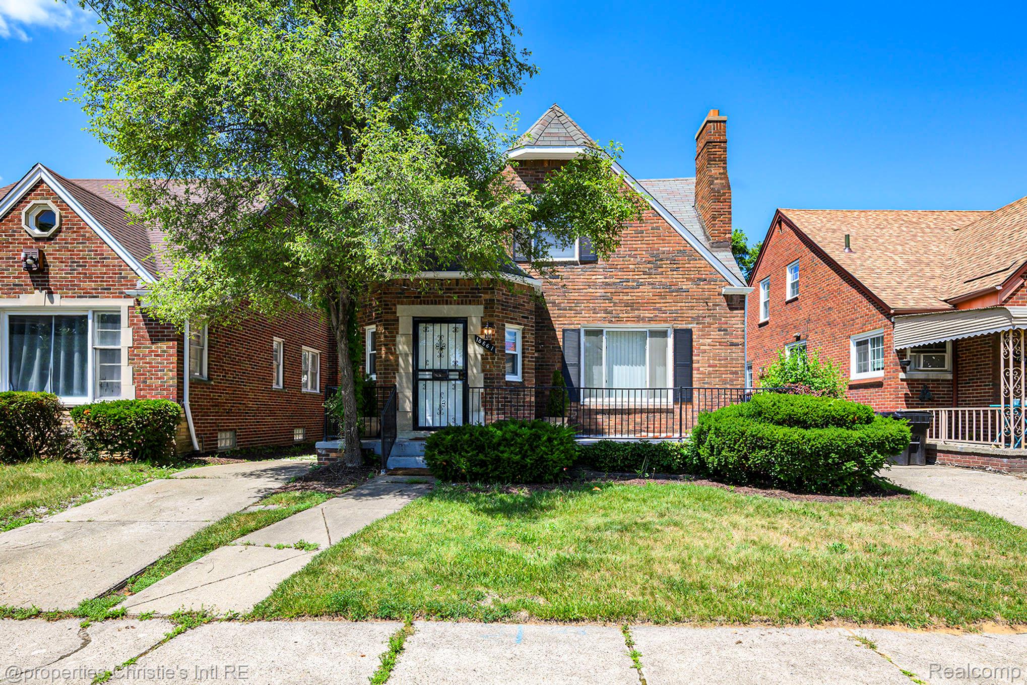18661 Stoepel Street Property Photo 2