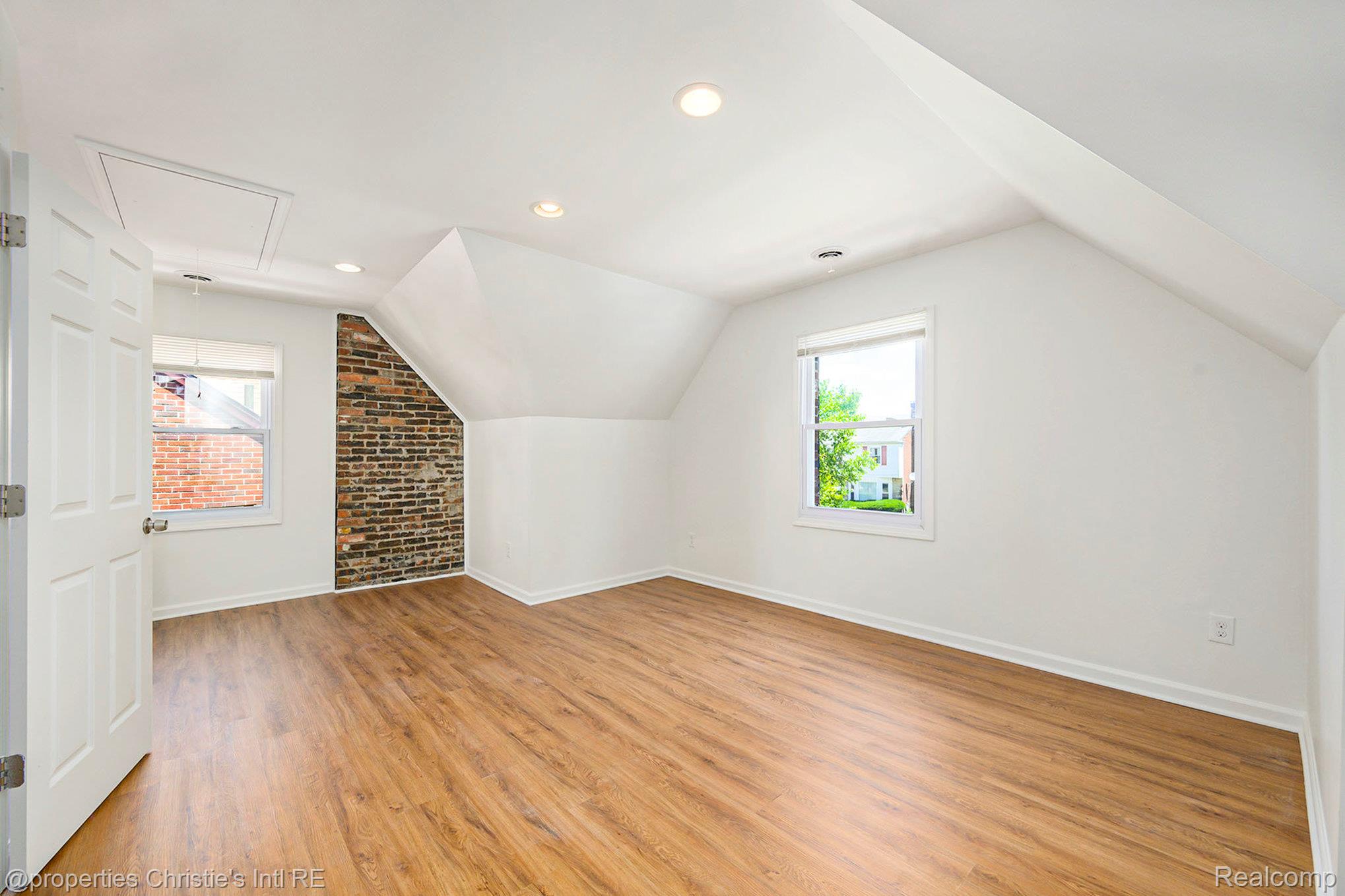 18661 Stoepel Street Property Photo 12