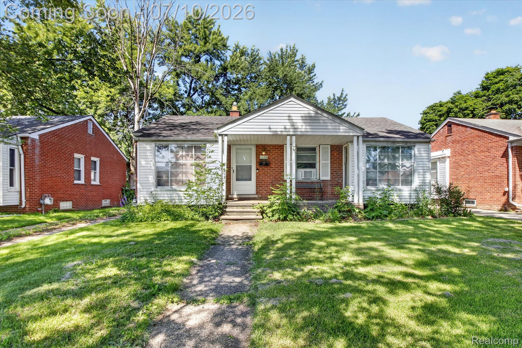 17125 Lennane Property Photo 3