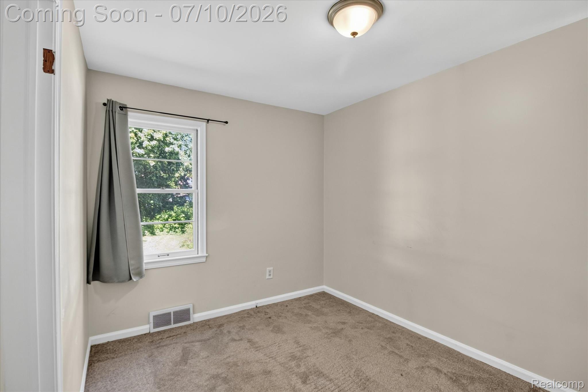 17125 Lennane Property Photo 28