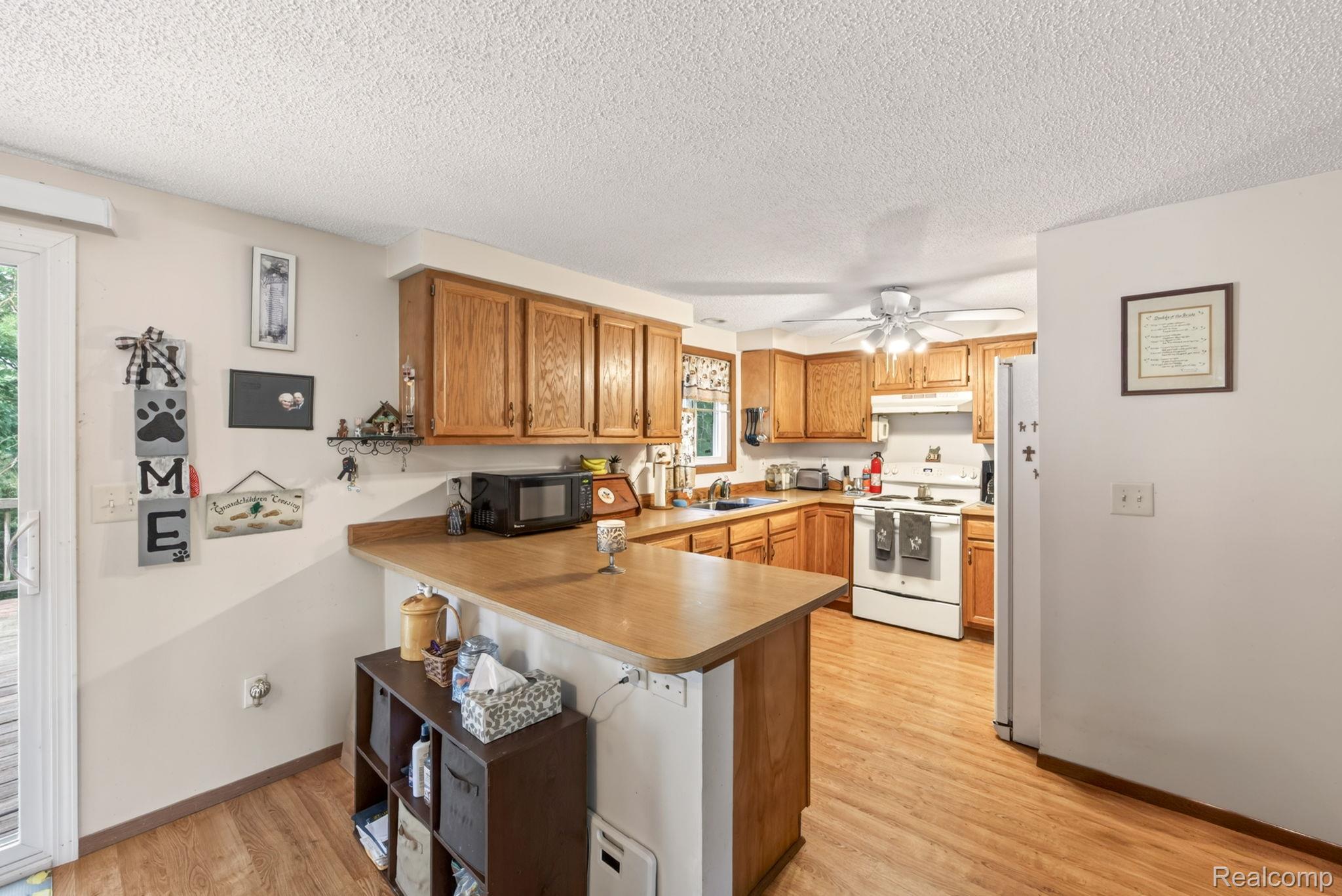 11245 Cedar Road Property Photo 4