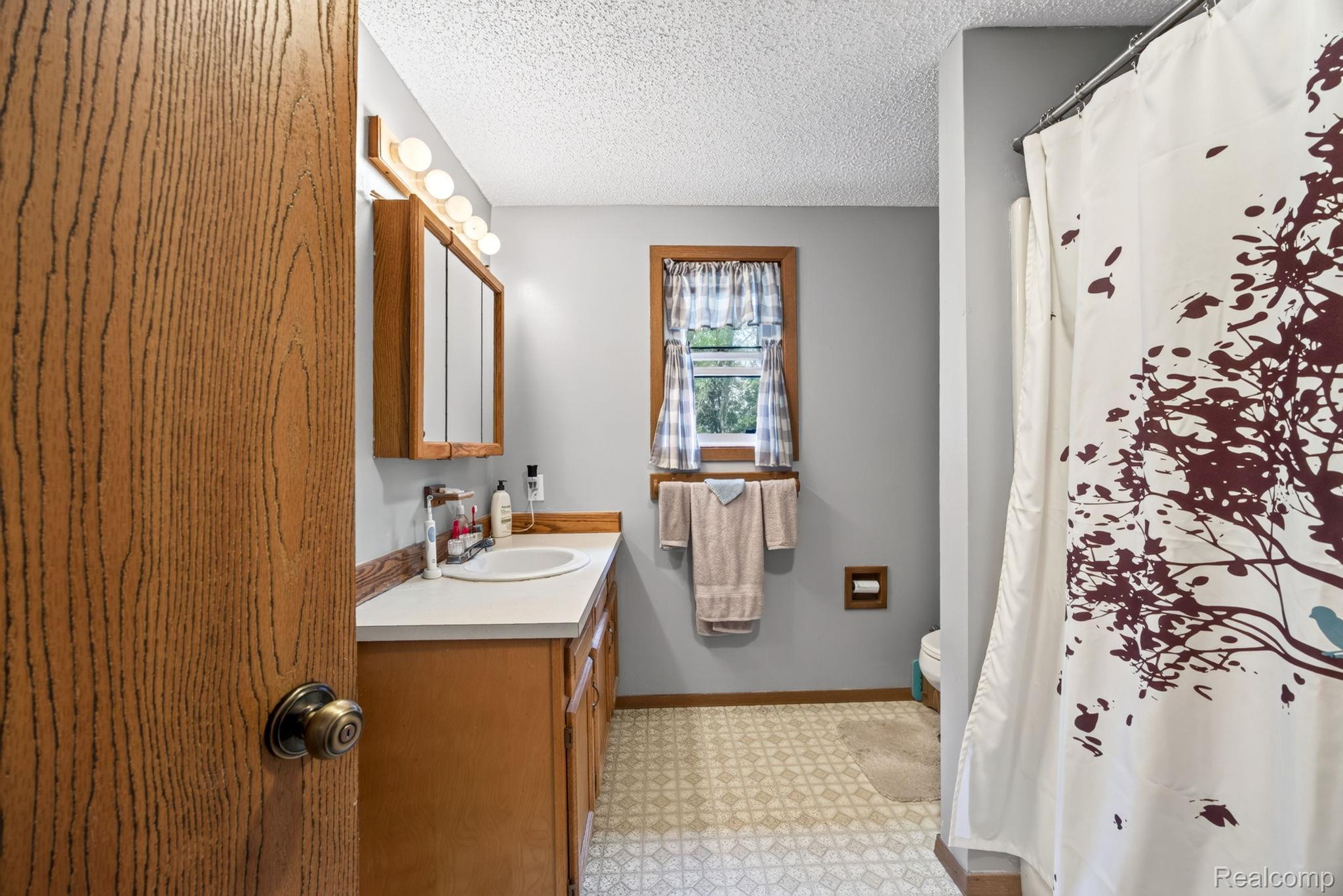 11245 Cedar Road Property Photo 13