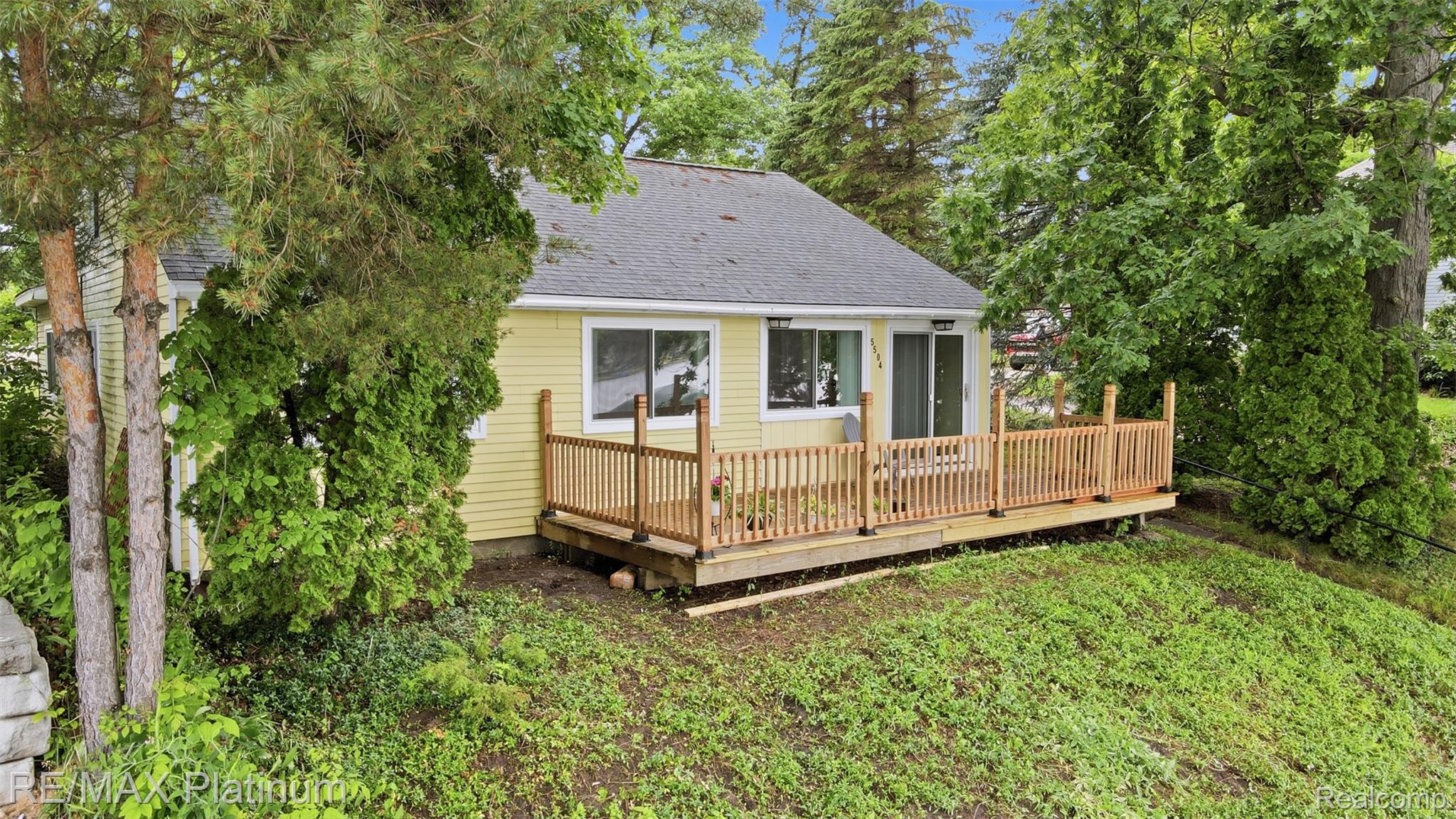 5504 Wildwood Drive Property Photo 1