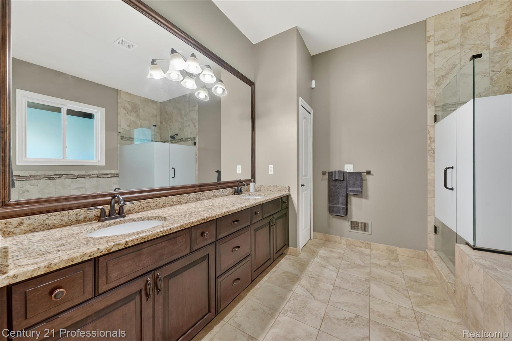 2212 Heidi Drive Property Photo 24